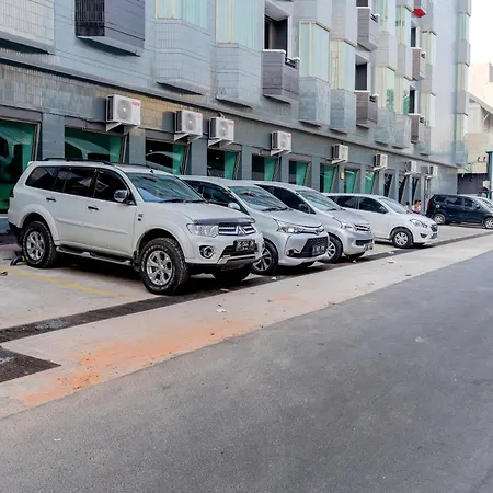 Super OYO Townhouse 2 Hotel Gunung Sahari-2